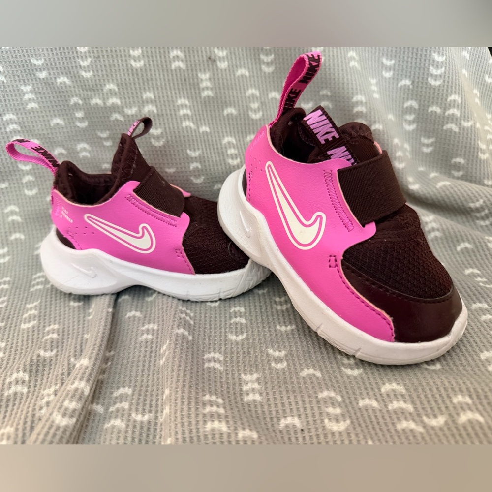 Nike Flex Runner 2 TD Pink and Burgundy Size 4C